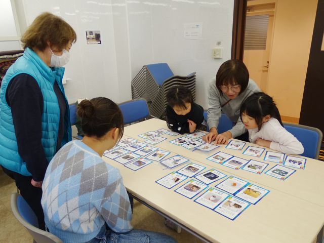 京都YWCAでカードゲーム「CHANGE FOR THE BLUE」